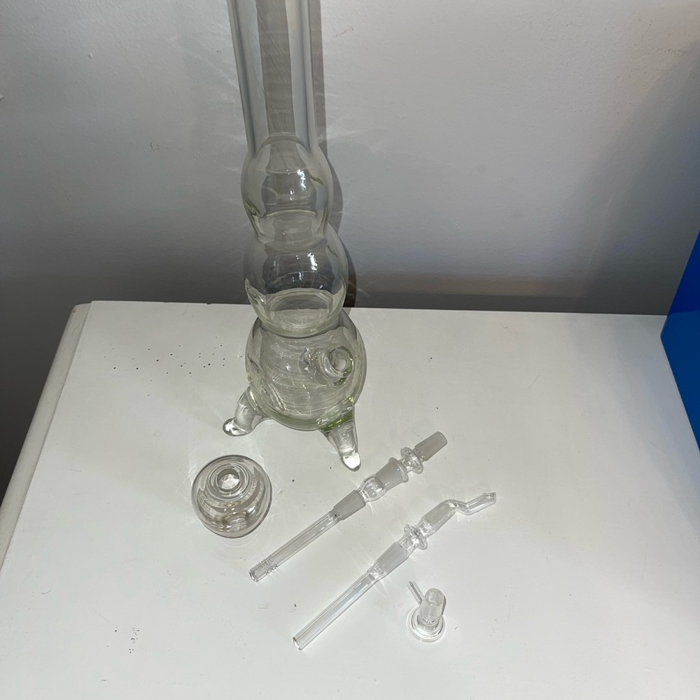 Hurricane Glass - Picture 4 of 8